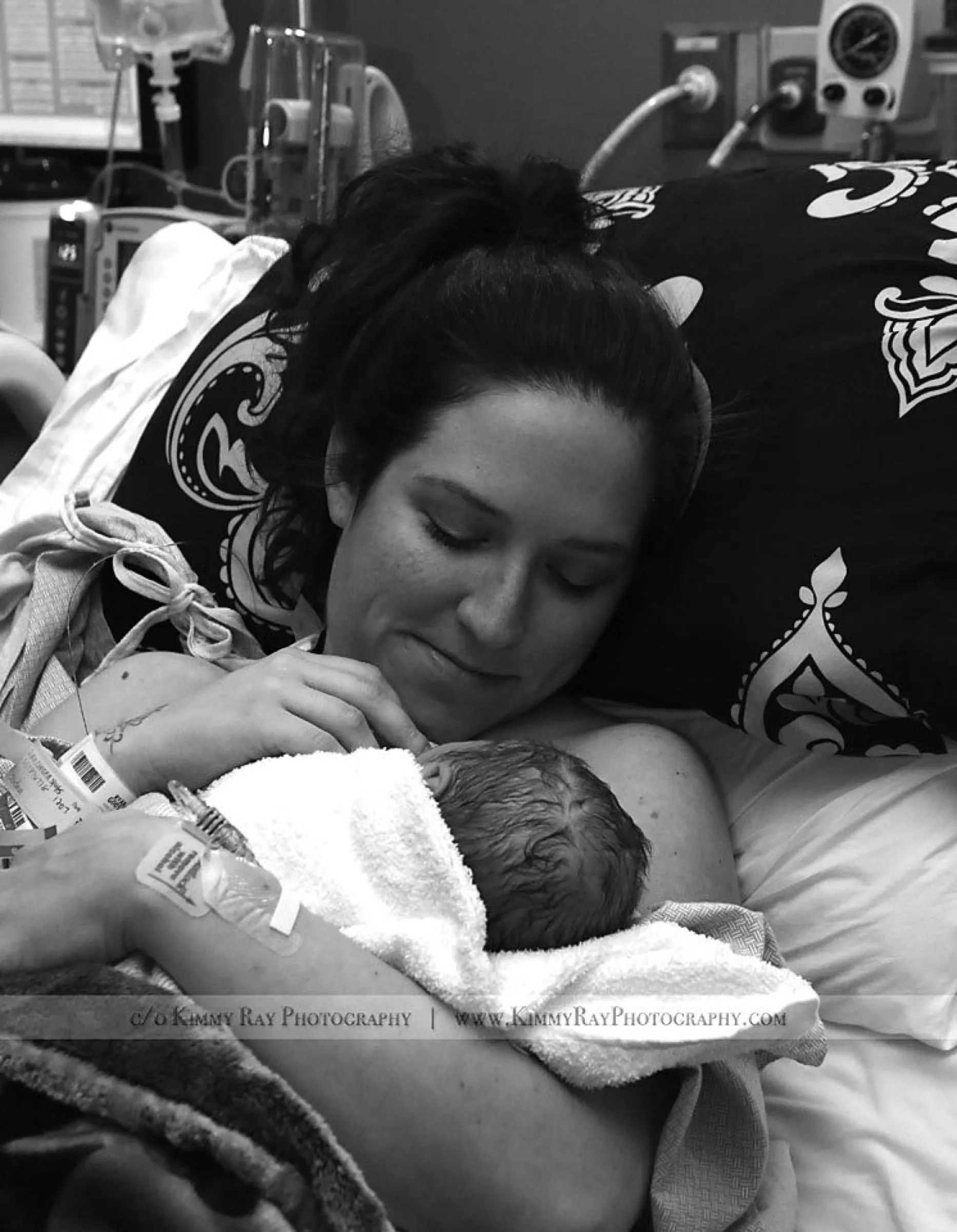 Birth Stories session by Kimmy Ray Photography