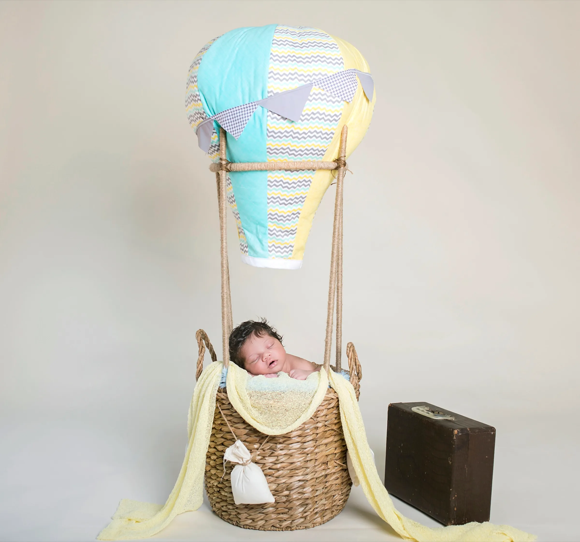 Newborns session by Kimmy Ray Photography