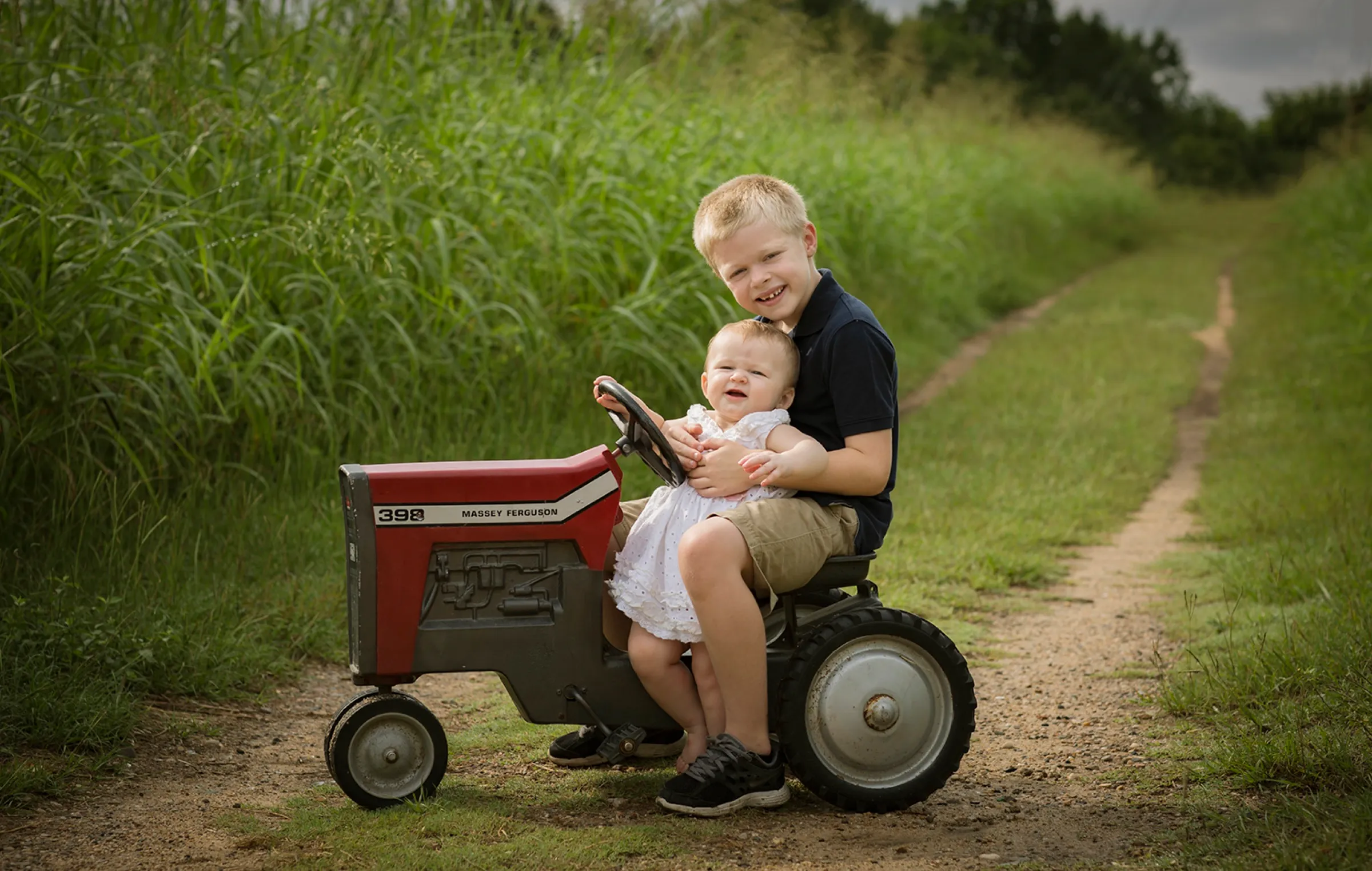 Siblings session by Kimmy Ray Photography
